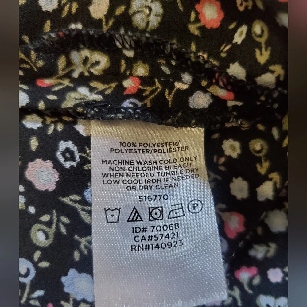 Loft Flutter Cap Sleeves - Picture 6 of 6